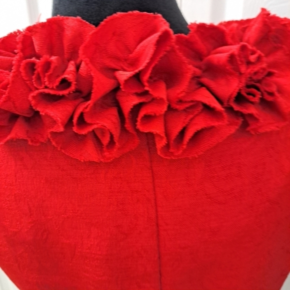 Danny & Nicole Red Textured Cropped Shrug Size 4P - Picture 4 of 9